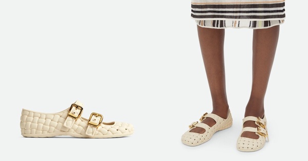 2024夏季精品涼鞋推薦5:Bottega Veneta Amy橡膠芭蕾舞鞋,NT$27,300