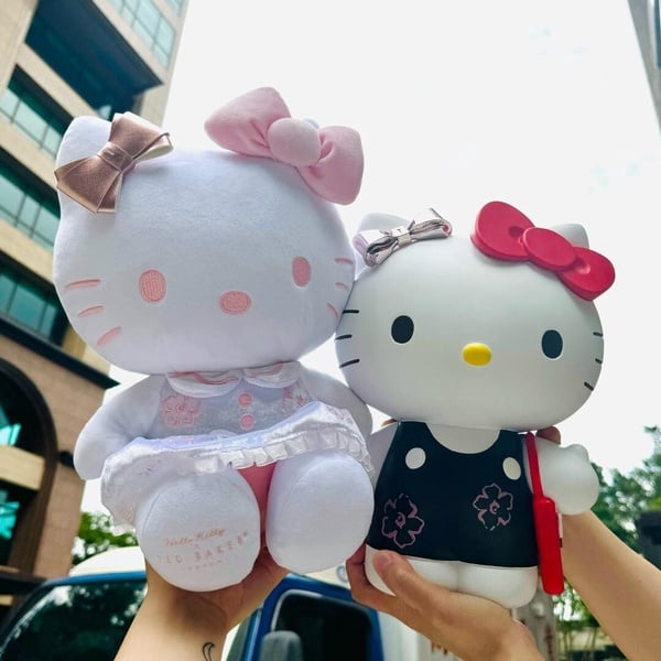 7-11「Hello Kitty」集點送夢幻登場！KITTY巨大存錢筒、香氛時鐘、公仔盲盒等40款看這