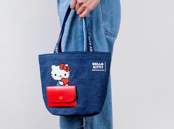 Hello Kitty在屈臣氏！屈臣氏「Hello Kitty集點加價購」第二彈，Kitty牛仔包可愛必收