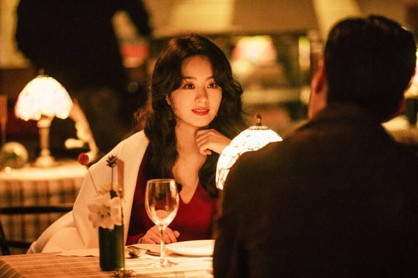 10位「紅極一時」陸劇女主不同命!《墨雨雲間》吳謹言翻紅,楊冪口碑跌,這2位自毀前程