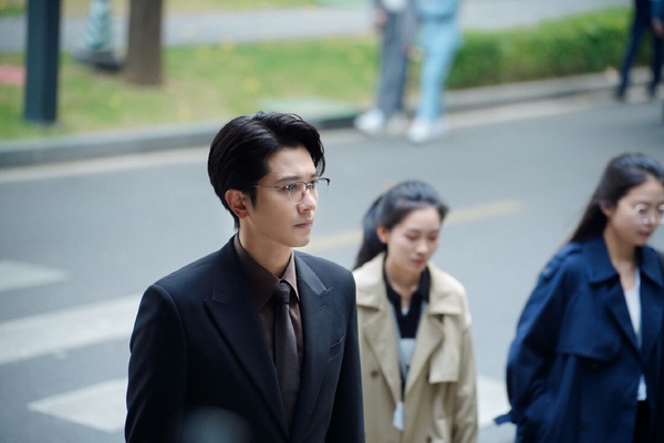 2024上半年陸劇男主「抖音播放量」TOP10!《墨雨雲間》王星越3.6億第八,冠軍竟破78億