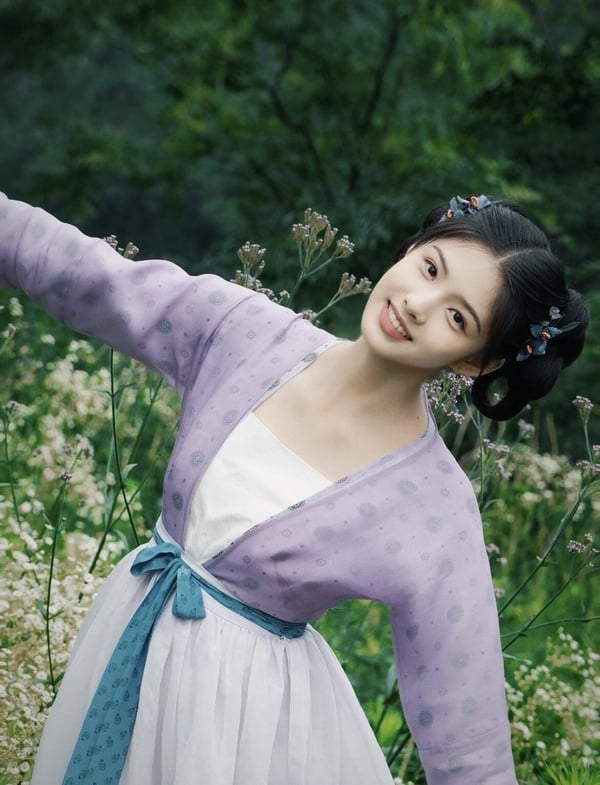 《墨雨雲間》艾米15歲演遍各大劇:《長風渡》丫鬟美出圈、《雲之羽》變意難平白月光