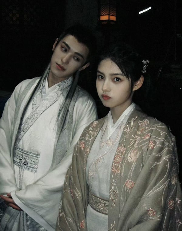 《墨雨雲間》艾米15歲演遍各大劇:《長風渡》丫鬟美出圈、《雲之羽》變意難平白月光