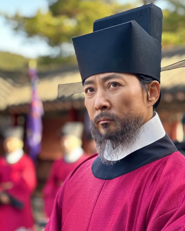 近期「觀眾最愛」韓劇演員TOP10!宋仲基第7輸車銀優,冠軍打敗《淚之女王》金智媛