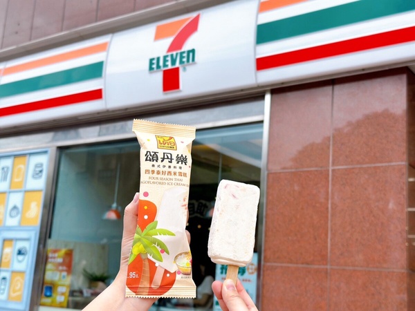 7-11「夏季話題美食」登場!臺虎鳳梨椰椰思樂冰、泰奶生乳捲、醜比頭白桃銅鑼燒超欠吃