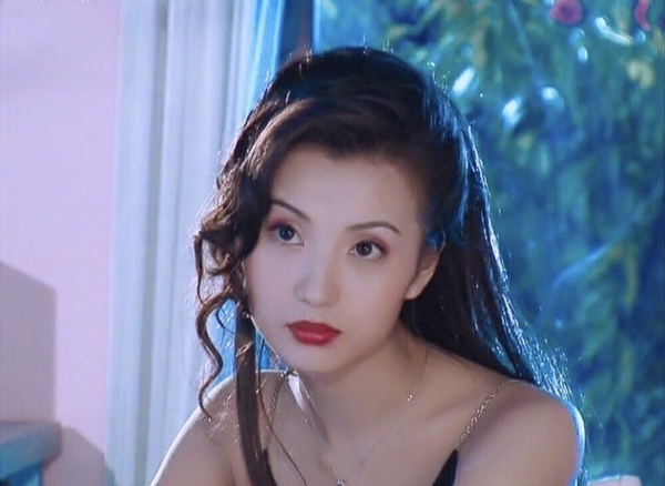 網評陸劇「萬人迷女主」天花板TOP9!《玫瑰的故事》劉亦菲第二,冠軍確實美得無話可說