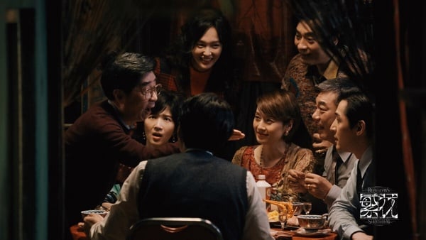 2024上半年陸劇網播量TOP10!《玫瑰的故事》沒前十《墨雨雲間》17.9億,冠軍唯一破30億