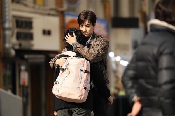 《她的日與夜》劇情看點+角色介紹:李姃垠變身飆演技,與崔振赫、白敘厚三角戀超心動