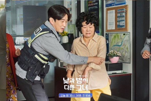 《她的日與夜》劇情看點+角色介紹:李姃垠變身飆演技,與崔振赫、白敘厚三角戀超心動