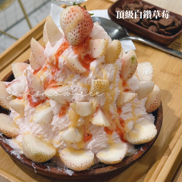 台中冰店推薦！網美必拍日系冰品、超平價的芒果冰、超吸睛的巨無霸榴槤冰都在這