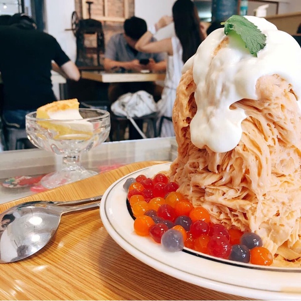 台中冰店推薦！網美必拍日系冰品、超平價的芒果冰、超吸睛的巨無霸榴槤冰都在這