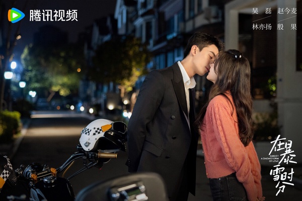 2024上半年陸劇熱度榜TOP10！《墨雨雲間》竟沒前十，《玫瑰的故事》第五，冠軍確實火