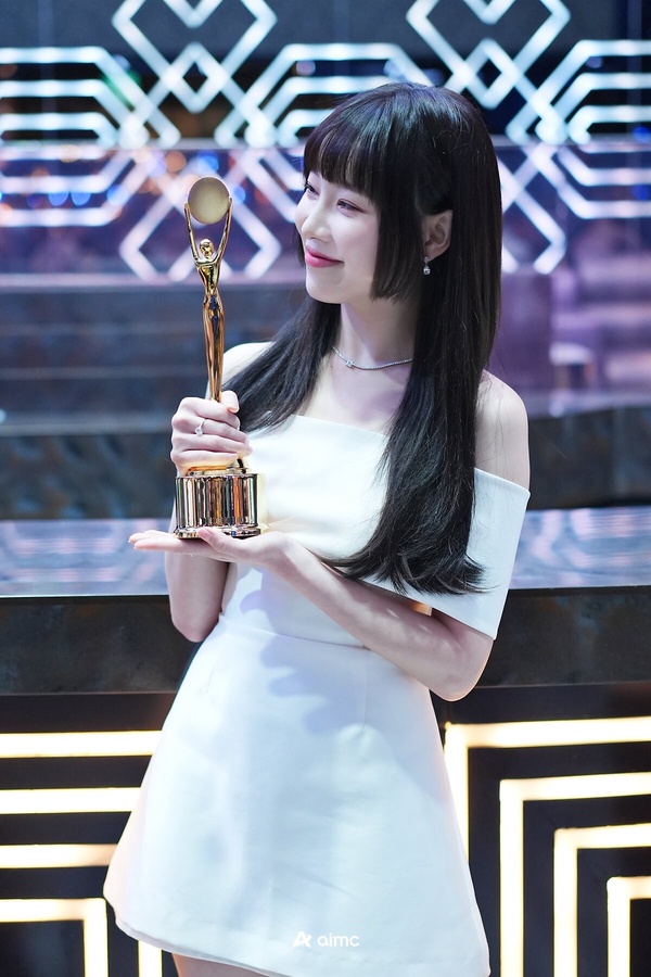 《她的日與夜》鄭恩地的閨蜜「金雅英」是誰？演過《三達里》，《SNL》成為朱玄英後輩