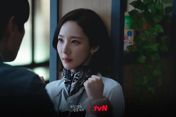 日票選「2024最好看韓劇」TOP10！《背著善宰跑》第5輸《低谷醫生》，冠軍從頭精彩到尾