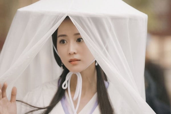 10位古裝劇「清冷感妝造」最出圈女星！《墨雨雲間》吳謹言反差超大，劉亦菲這部太經典