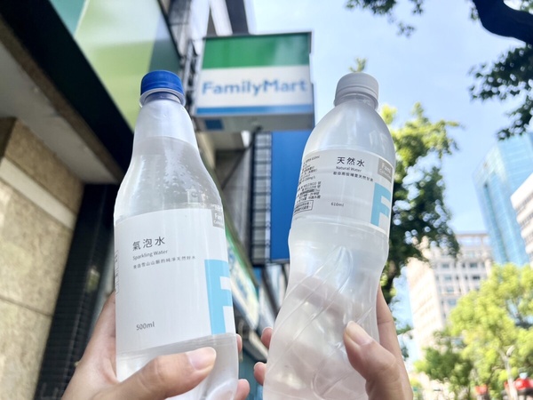 買一送一!全家優惠氣泡水買一送一、茶葉蛋優惠