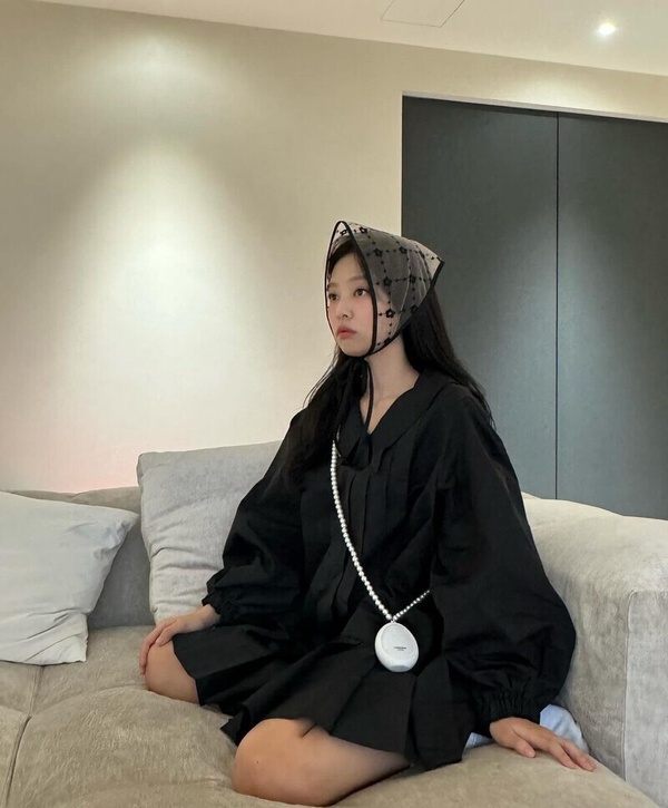 頭巾穿搭示範1：BLACKPINK Jennie