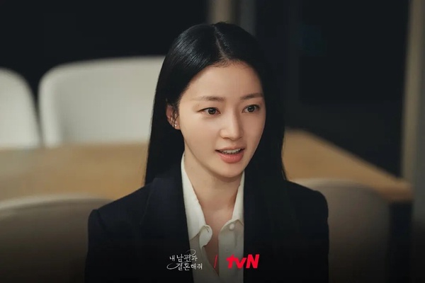 外媒評選「2024最佳韓劇」TOP10!《淚之女王》《背著善宰跑》上榜,這部被讚大師級作品