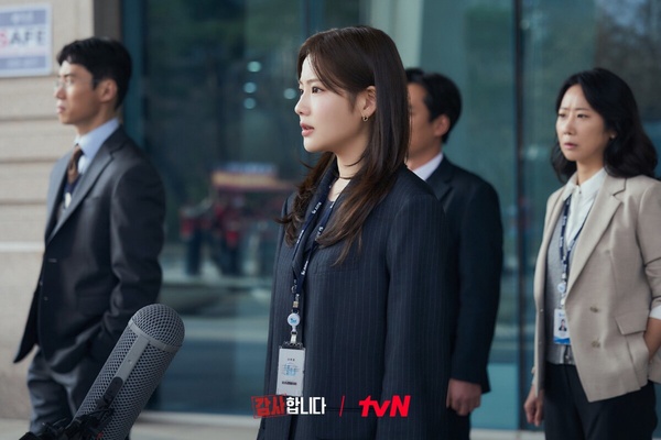 近期最熱門韓劇TOP10！《紅天鵝》第6，《好搭擋》第3輸《她的日與夜》，冠軍是大黑馬