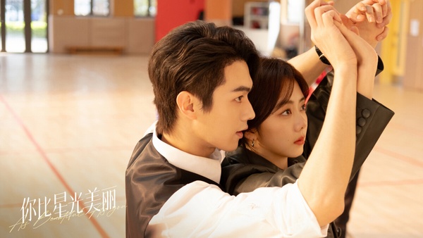 近年現偶愛情陸劇「播放指數」TOP10!《你比星光美麗》第9《玫瑰的故事》第6，冠軍是它