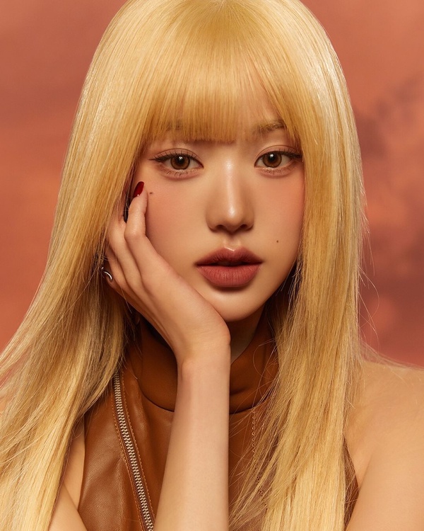 十位最適合齊瀏海的女偶像:Lisa黑長直造型被讚回春顏巔,她被粉絲稱作是人間富江!