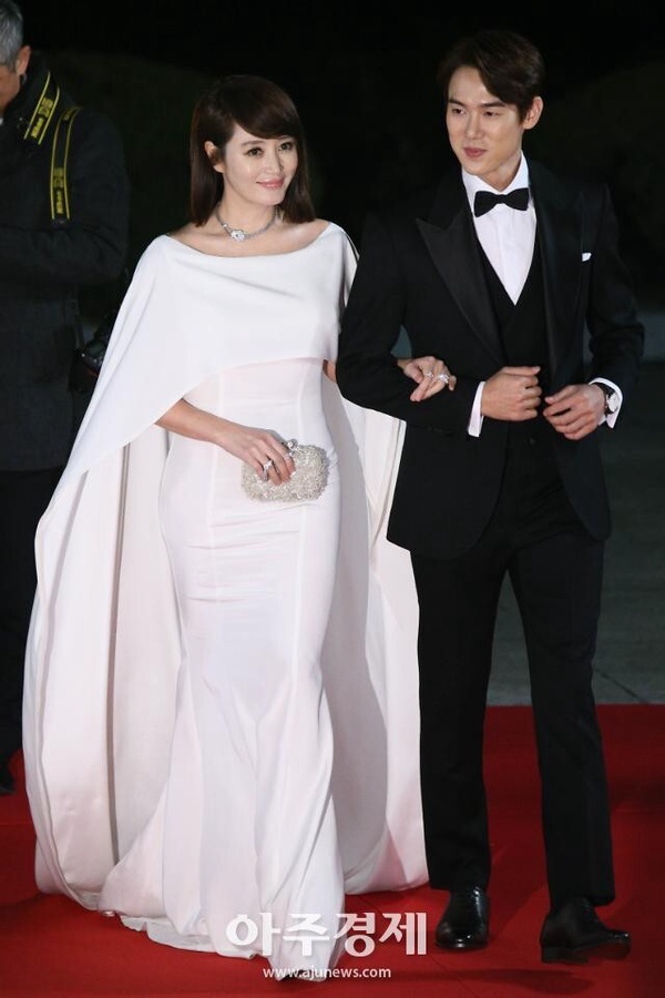 潤娥青龍美成仙!紅毯美成經典的韓劇女星,孫藝珍、秀智美出天際,金憓秀更是堪稱傳奇