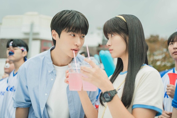 8部「懸疑&amp;amp;amp;amp;浪漫愛情」韓劇推薦：2024必追《背跑》《她的日與夜》，《都奉順》不可錯過
