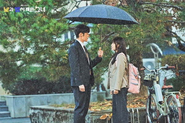 8部「懸疑&amp;amp;amp;amp;浪漫愛情」韓劇推薦：2024必追《背跑》《她的日與夜》，《都奉順》不可錯過