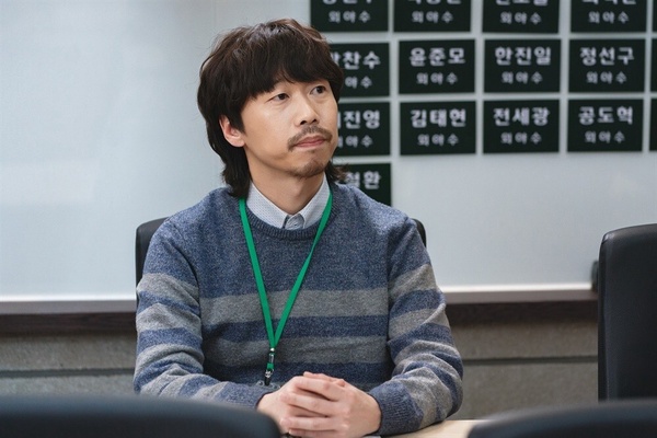 《她的日與夜》臥虎藏龍!搜查官是《文森佐》事務長,恩地爸和他竟都演過神劇《信號》
