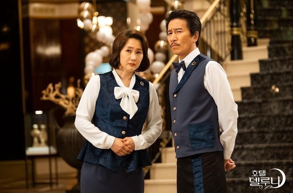 《她的日與夜》臥虎藏龍!搜查官是《文森佐》事務長,恩地爸和他竟都演過神劇《信號》