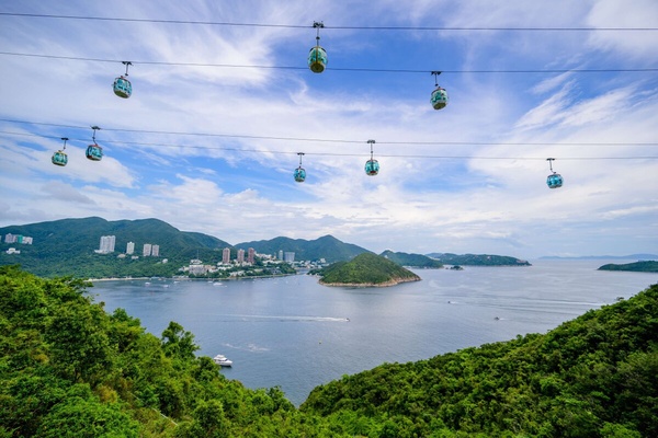 香港必訪景點！「香港海洋公園」玩法攻略，刺激遊樂設施、海岸纜車、香港復古小吃都有