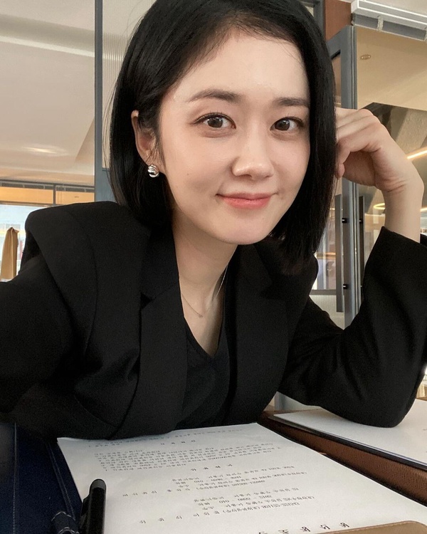 「出道作就當主角」韓劇女星！《她的日與夜》鄭恩地奪百想新人，她部部女主還每部爆紅