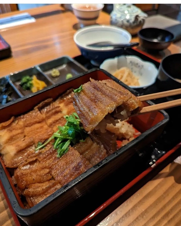 日本廣島必吃的美食推薦｜廣島燒、牡蠣、尾道拉麵、楓葉饅頭等等