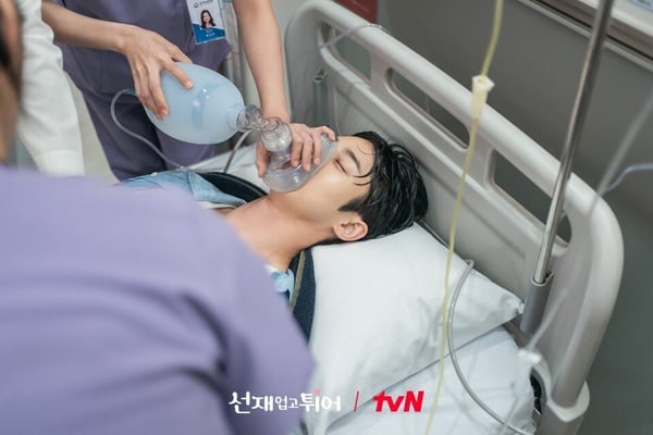 《背著善宰跑》10個劇本秘密：善宰「游泳選手」設定有原因，被剪輯掉的告白超浪漫！