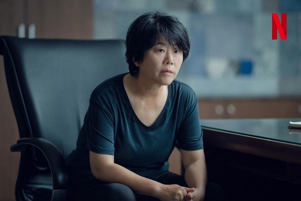 Netflix《無聲蛙鳴》看點+劇情介紹：李姃垠化身警察局長辦案，高旻示瘋癲邪笑超驚悚！