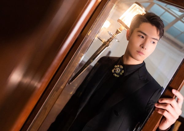 10位陸劇男星同齡不同命！《私藏浪漫》魏哲鳴結過婚，檀健次爆火，有兩位紅過卻過氣了