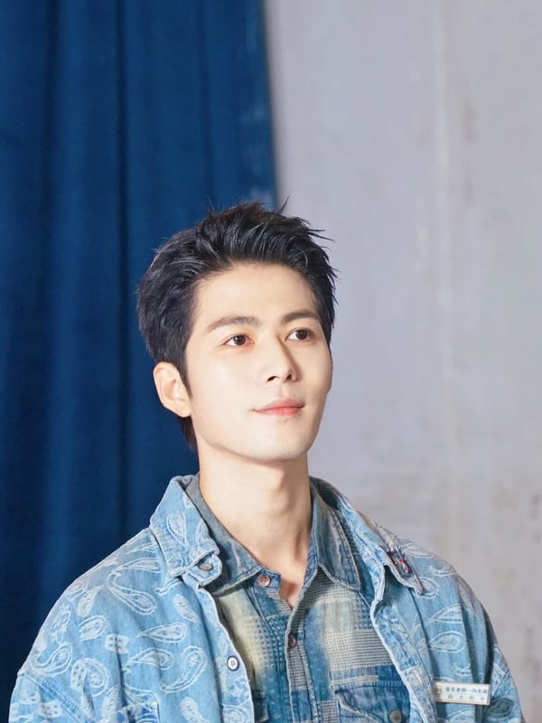 10位陸劇男星同齡不同命！《私藏浪漫》魏哲鳴結過婚，檀健次爆火，有兩位紅過卻過氣了