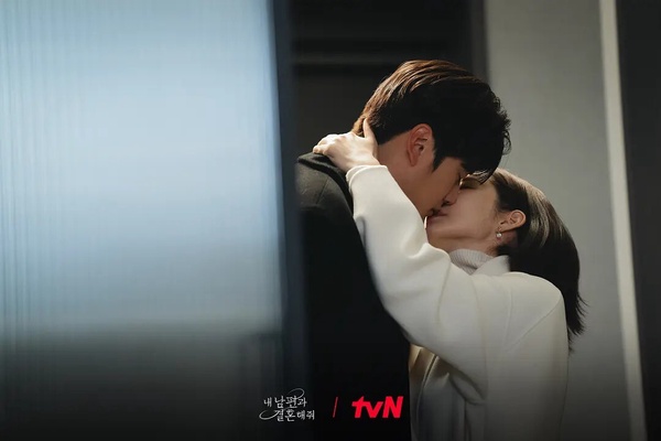 2024「最熱門」韓劇TOP10！金秀賢《淚之女王》打敗《和我老公結婚吧》第2，冠軍真的紅