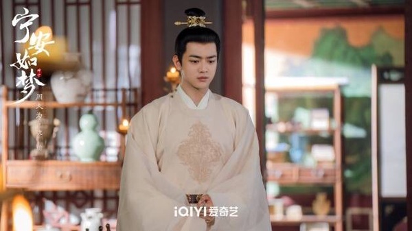 熱播甜寵劇隱藏的古裝男神！魏哲鳴《山河令》帥度不輸男主，王星越穿古裝更帥！