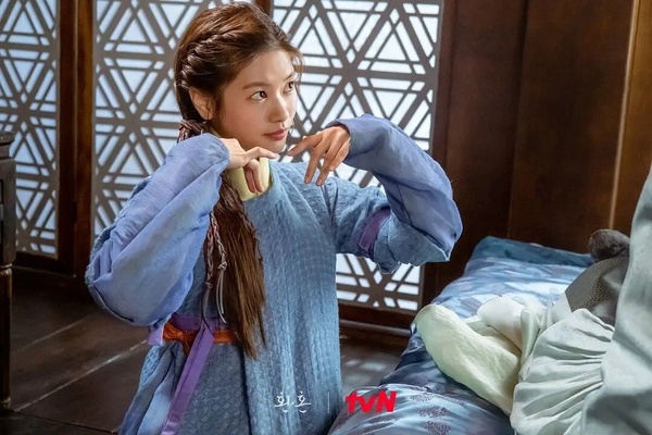 Netflix《媽媽朋友的兒子》庭沼珉是瘋女子專業戶!《今生是第一次》難忘，第3部更經典!