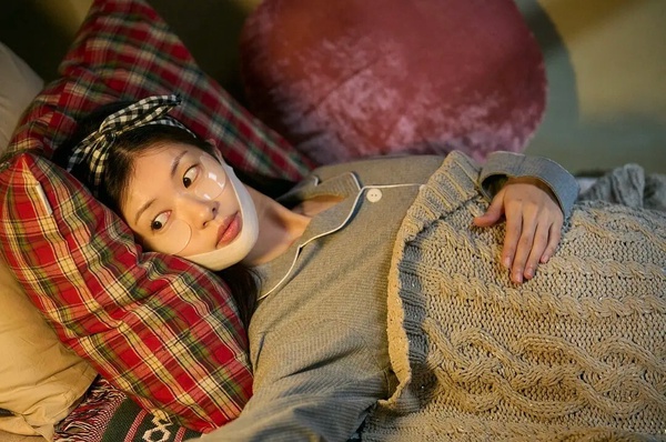 Netflix《媽媽朋友的兒子》庭沼珉是瘋女子專業戶!《今生是第一次》難忘，第3部更經典!
