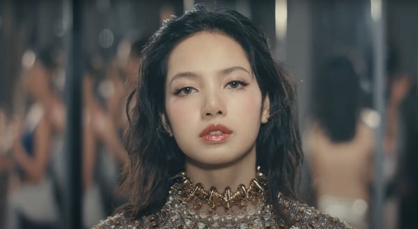 Lisa 《New Woman》新歌 MV妝容+美甲分析