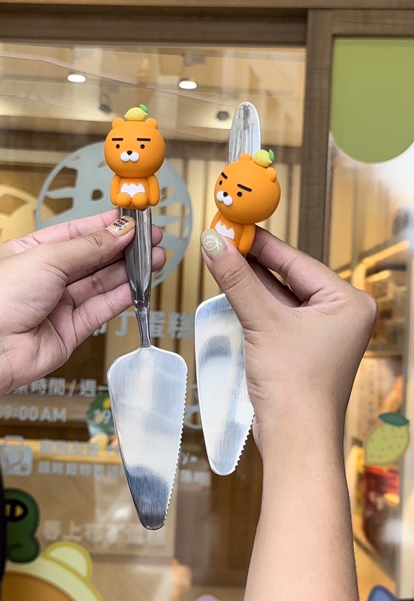 萊恩粉必買!春上布丁蛋糕聯名KAKAO FRIENDS「青檸蛋糕」,免費送提袋還有萊恩加價購