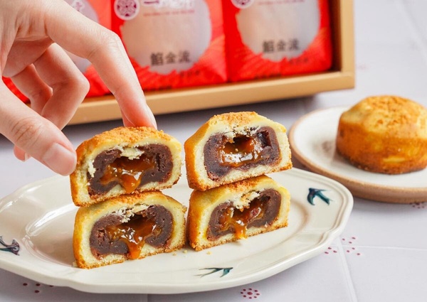 2024中秋節禮盒推薦TOP10！ 台北梨記、流心蛋黃酥、生銅蛋黃酥 讓你中秋送禮不踩雷！