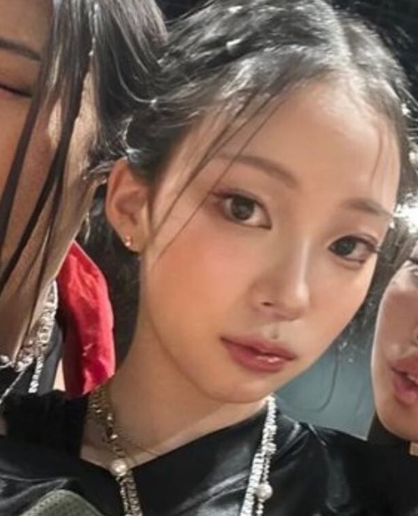 「MEOVV」成員介紹：王牌製作人Teddy打造新女團，Ella Gross從小被封為「小Jennie」