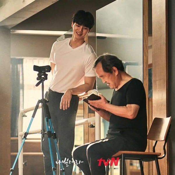 8部「一看就停不下來」Netflix韓劇!IU《德魯納酒店》百看不厭,第2、3部從頭精彩到尾