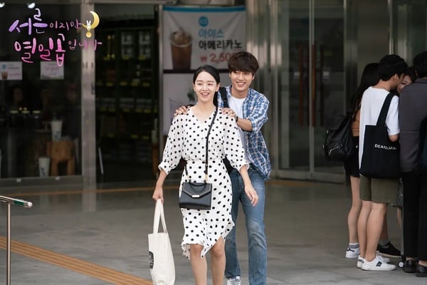8部「一看就停不下來」Netflix韓劇!IU《德魯納酒店》百看不厭,第2、3部從頭精彩到尾