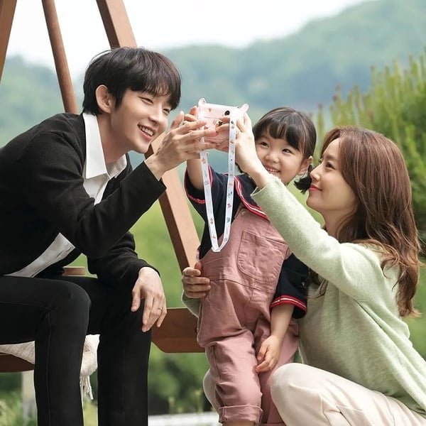 8部「一看就停不下來」Netflix韓劇!IU《德魯納酒店》百看不厭,第2、3部從頭精彩到尾