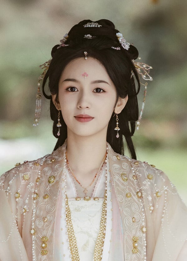 2024古裝劇10位陸劇95花誰美?《柳舟記》王楚然在前排，趙露思好看，第9位真不適合古裝