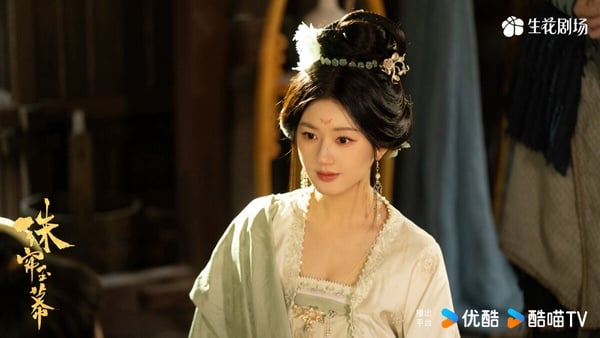 2024古裝劇10位陸劇95花誰美?王楚然在前排，《珠簾玉幕》趙露思好看，第9位不適合古裝